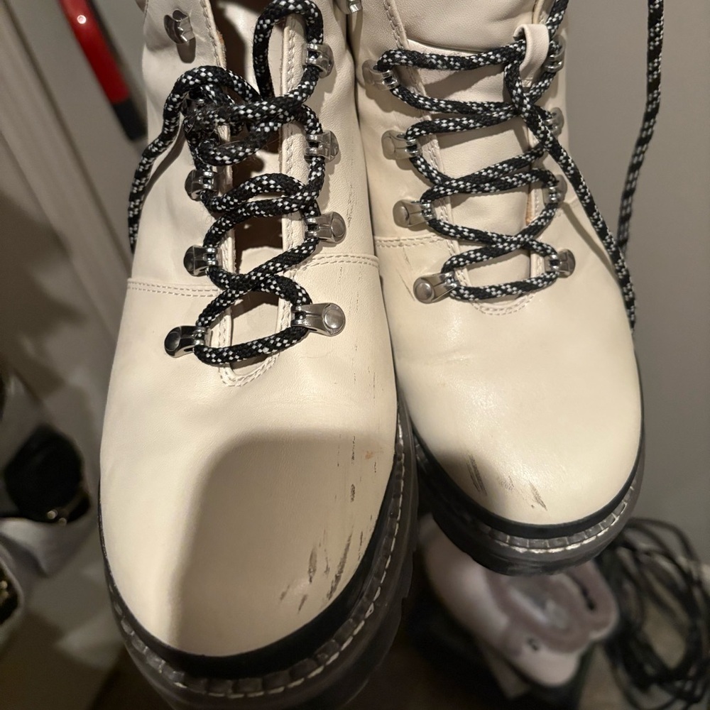 Women’s Cream Lace-Up Ankle Boots • Size 9.5 • Chunky Sole - Picture 6 of 7